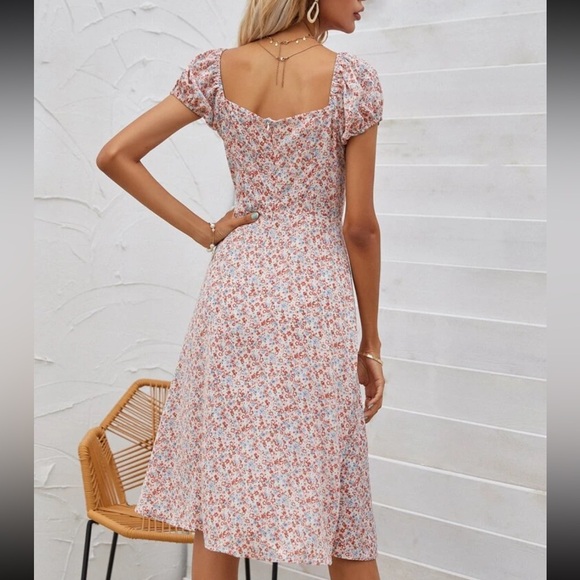 SHEIN Puff Sleeve Ruched Bust Ditsy Floral Milkmaid Dress - Picture 4 of 9